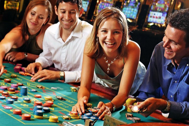 smiling girl at roulette table